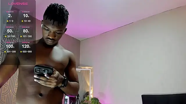 Snapshot of KENDER21_ chatting on 03.19.25 KENDER21  online show from 03.19.25