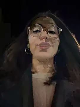 meow girl online show from 11.22.25