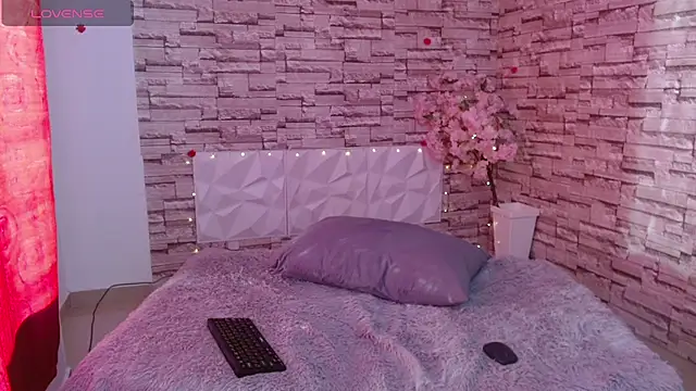 Snapshot of Vanse_lust chatting on 02.06.25 Vanse lust online show from 02.06.25