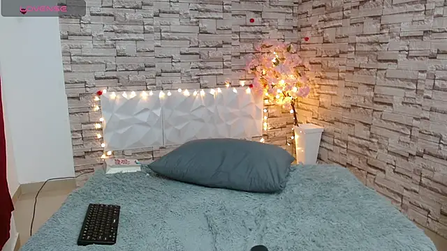 Snapshot of Vanse_lust chatting on 02.07.25 Vanse lust online show from 02.07.25