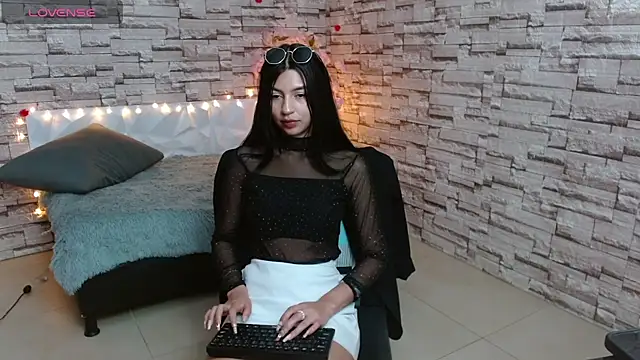 Snapshot of Vanse_lust chatting on 03.08.25 Vanse lust online show from 03.08.25