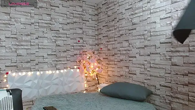 Snapshot of Vanse_lust chatting on 03.17.25 Vanse lust online show from 03.17.25