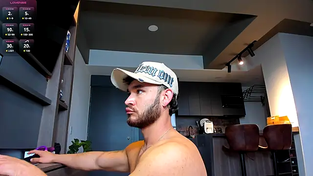 Maximo Marcelo online show from 10.30.25