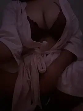 Snapshot of adry_moon666 chatting on 10.22.25 adry moon666 online show from 10.22.25