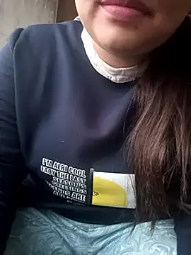 Snapshot of rituu07 chatting on 12.19.24 rituu07 online show from 12.19.24