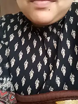 Snapshot of rituu07 chatting on 02.17.25 rituu07 online show from 02.17.25