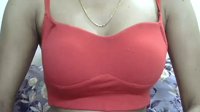 Snapshot of _FluffyHxney_ chatting on 06.13.26 FluffyHxney online show from 06.13.26