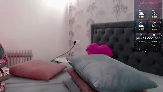 Snapshot of _Sexy-Mia_ chatting on 03.19.25 Sexy-Mia online show from 03.19.25
