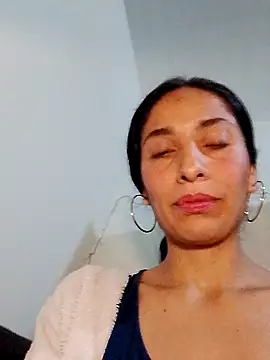 Snapshot of chloewildd_ chatting on 12.01.24 chloewildd online show from 12.01.24