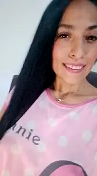 Snapshot of chloewildd_ chatting on 12.18.24 chloewildd online show from 12.18.24