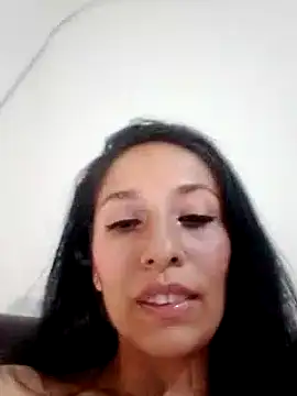 Snapshot of chloewildd_ chatting on 12.30.24 chloewildd online show from 12.30.24