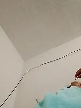 Snapshot of chloewildd_ chatting on 01.04.25 chloewildd online show from 01.04.25