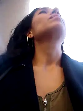 Snapshot of chloewildd_ chatting on 02.18.25 chloewildd online show from 02.18.25