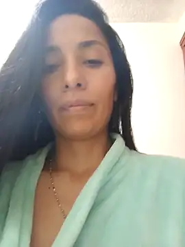 Snapshot of chloewildd_ chatting on 09.18.25 chloewildd online show from 09.18.25