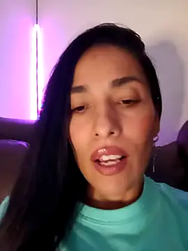 Snapshot of chloewildd_ chatting on 10.05.25 chloewildd online show from 10.05.25