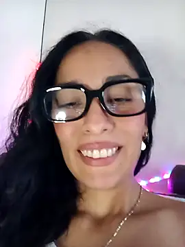 Snapshot of chloewildd_ chatting on 10.19.25 chloewildd online show from 10.19.25