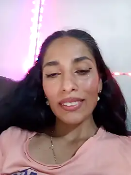 Snapshot of chloewildd_ chatting on 11.08.25 chloewildd online show from 11.08.25