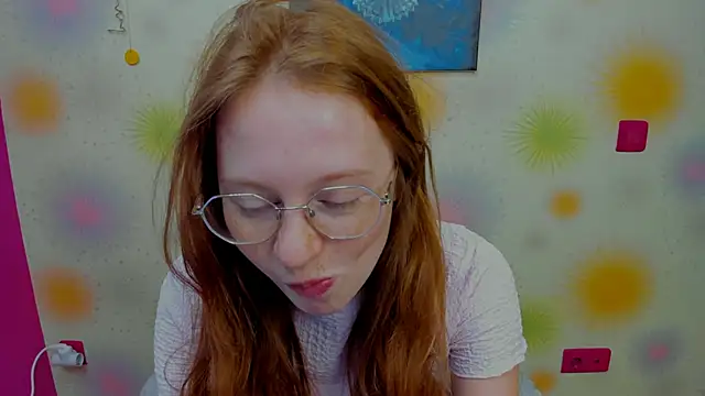 Snapshot of Fire_Luna chatting on 09.13.25 Fire Luna online show from 09.13.25