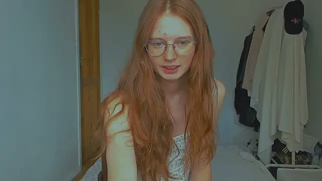 Snapshot of Fire_Luna chatting on 07.28.26 Fire Luna online show from 07.28.26