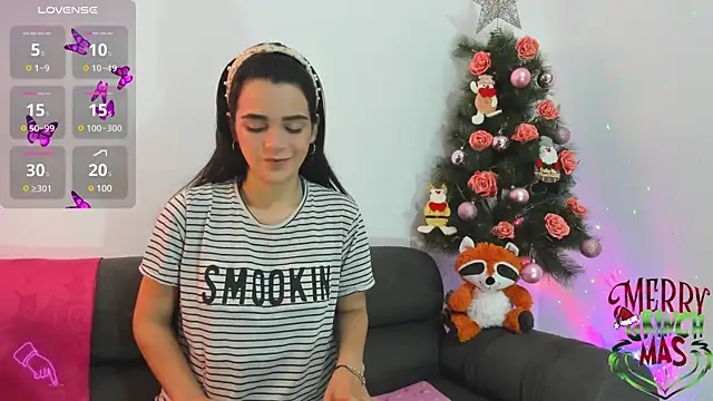 Chloesmithx  online show from 12.15.24