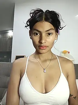 Snapshot of vanyacam_ chatting on 10.09.25 vanyacam online show from 10.09.25