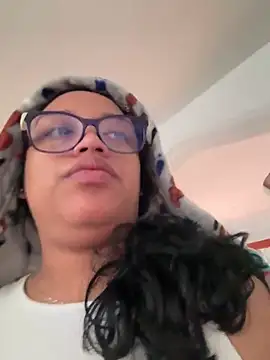 Snapshot of angela_angels_ chatting on 12.25.24 angela angels  online show from 12.25.24
