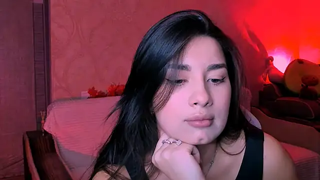 Swee Alicee online show from 10.23.25