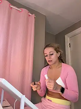 Snapshot of lexybabyxo chatting on 05.12.26 lexybabyxo online show from 05.12.26