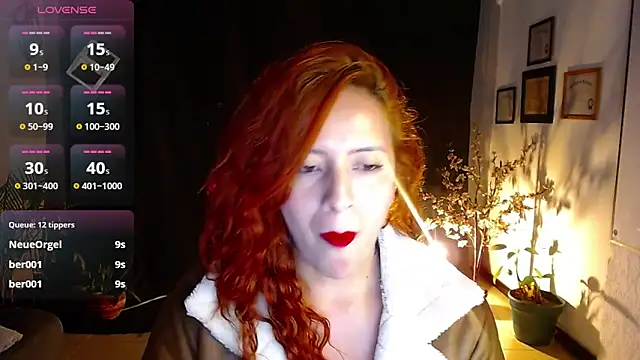 Snapshot of sahra_taylor_ chatting on 02.12.25 sahra taylor online show from 02.12.25