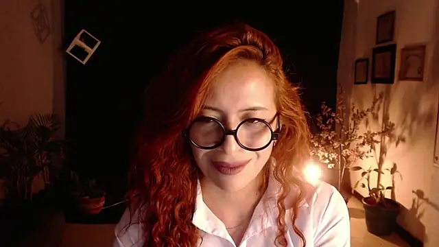 Snapshot of sahra_taylor_ chatting on 02.13.25 sahra taylor online show from 02.13.25