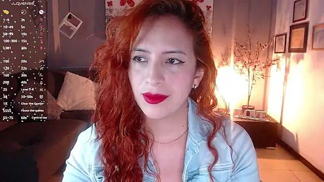 Snapshot of sahra_taylor_ chatting on 03.12.25 sahra taylor online show from 03.12.25