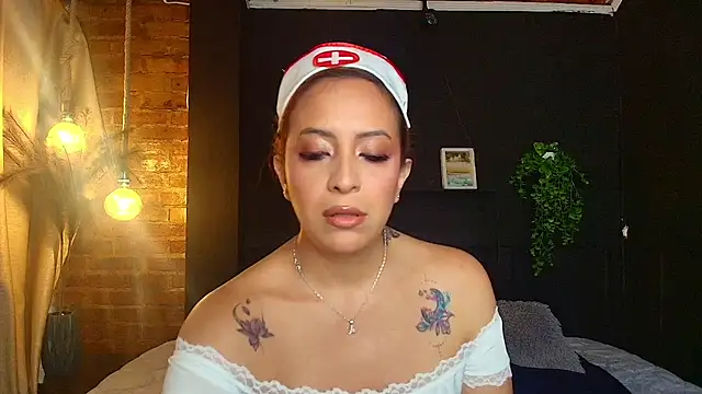 Snapshot of sahra_taylor_ chatting on 06.03.26 sahra taylor online show from 06.03.26