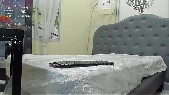 Crissh R online show from 01.18.25