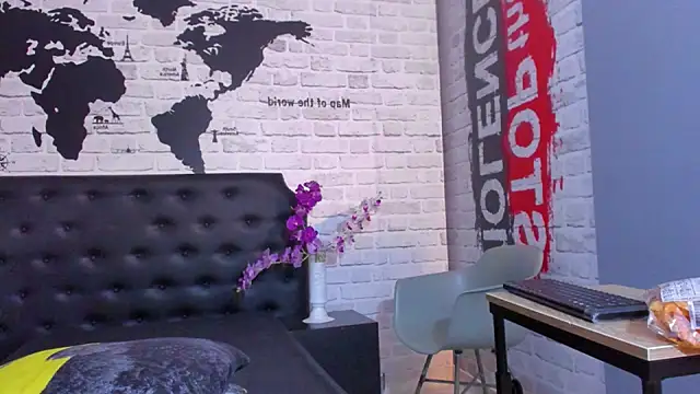 Crissh R online show from 02.12.25