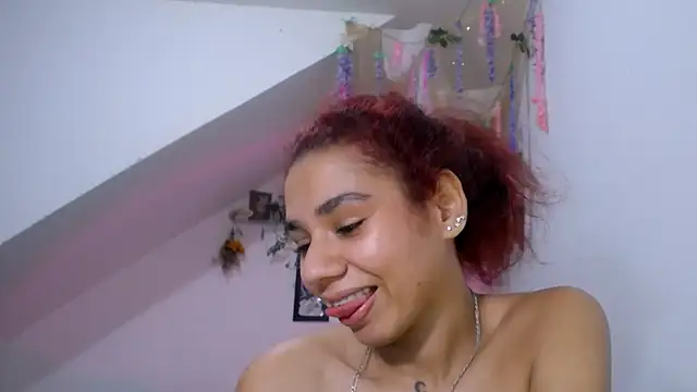 Snapshot of diamonmeli chatting on 03.13.25 diamonmeli online show from 03.13.25