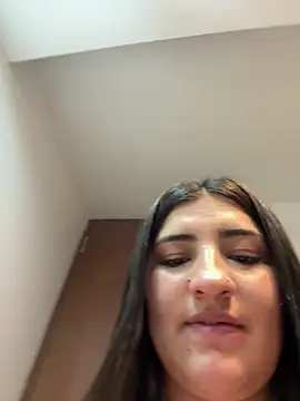 AhriCutte online show from 02.22.25