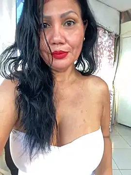 Snapshot of Hot_Rose83 chatting on 01.20.25 Hot Rose83 online show from 01.20.25