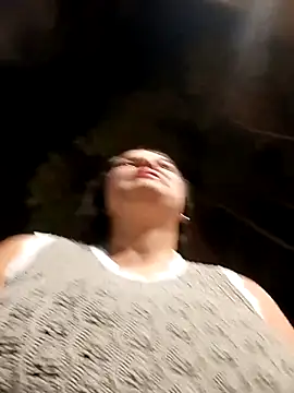 girl milk1 online show from 11.26.25