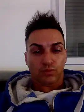 Snapshot of belmorettto chatting on 10.06.25 belmorettto online show from 10.06.25