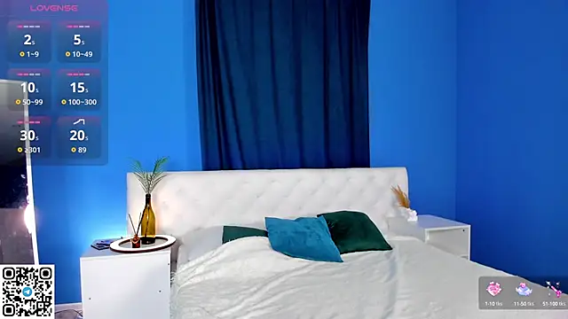 Linablueeyed online show from 10.15.25