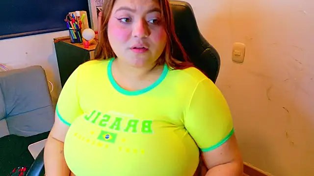 Snapshot of Rebeca_charme21 chatting on 08.01.26 Rebeca charme21 online show from 08.01.26