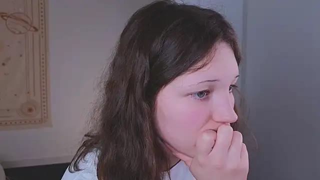 Snapshot of cherry_lea chatting on 01.18.26 cherry lea online show from 01.18.26