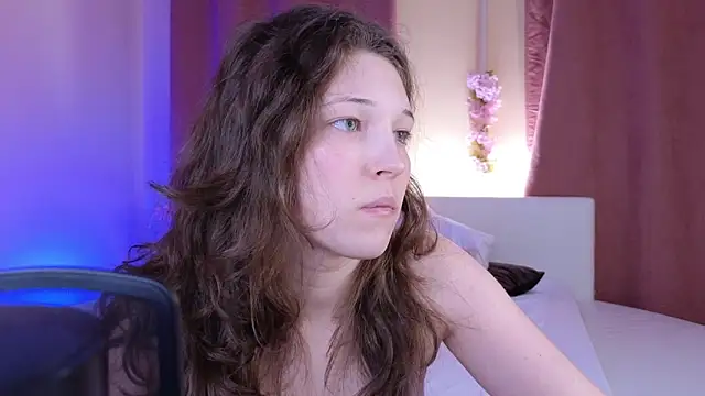 Snapshot of cherry_lea chatting on 03.11.26 cherry lea online show from 03.11.26