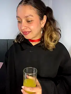 Snapshot of Andi9_ chatting on 10.17.25 Andi9 online show from 10.17.25