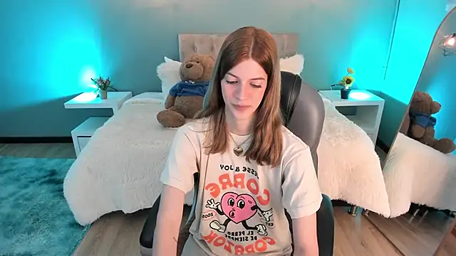 Nora Vennucci online show from 10.10.25