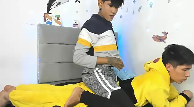 Snapshot of andrew_uwu_ chatting on 12.14.24 andrew uwu online show from 12.14.24