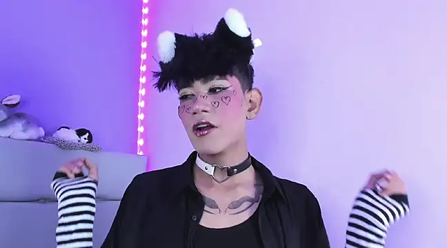 Snapshot of andrew_uwu_ chatting on 03.17.25 andrew uwu online show from 03.17.25