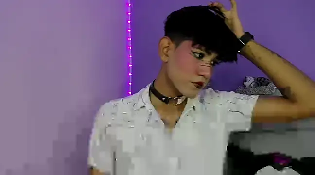 Snapshot of andrew_uwu_ chatting on 03.18.25 andrew uwu online show from 03.18.25
