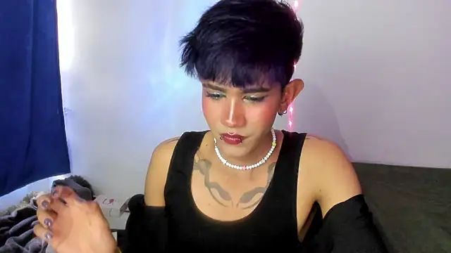 Snapshot of andrew_uwu_ chatting on 10.11.25 andrew uwu online show from 10.11.25