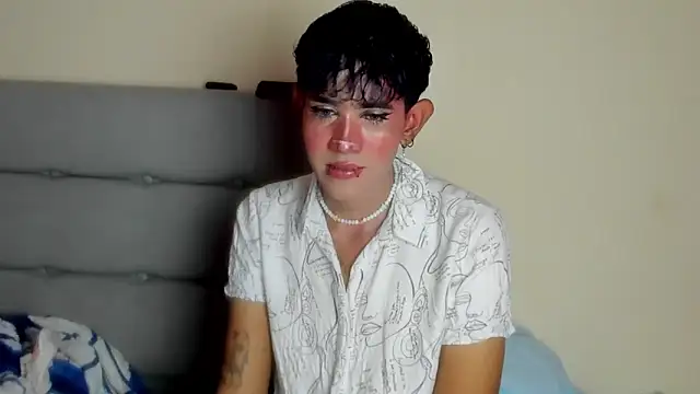 Snapshot of andrew_uwu_ chatting on 12.22.25 andrew uwu online show from 12.22.25